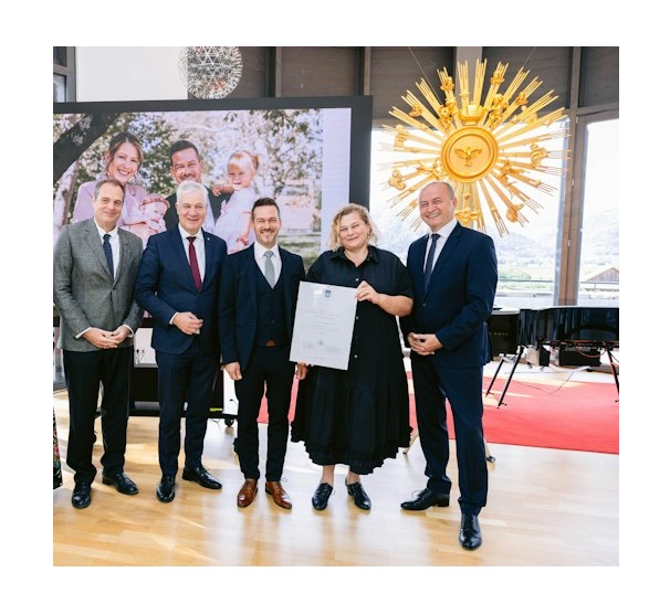 Foto (v.l.n.r.): DPU-Direktor Robert Wagner, MA, Landesrat Anton Kasser, Mag. Dr. Michael Fischer, Bakk., MSc., Abteilungsleiter der NÖ LGA, NÖ LGA-Vorständin Mag. Dr. Elisabeth Bräutigam, MBA und Mag. Mag. (FH) Konrad Kogler, Geschäftsführer von Kogler Solutions GmbH © Flora Hübl